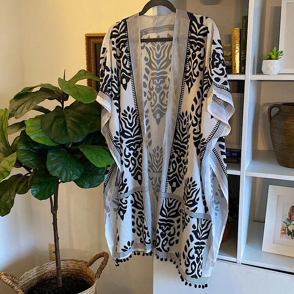 Kimono Style Beach Coverup - Picture 1 of 4